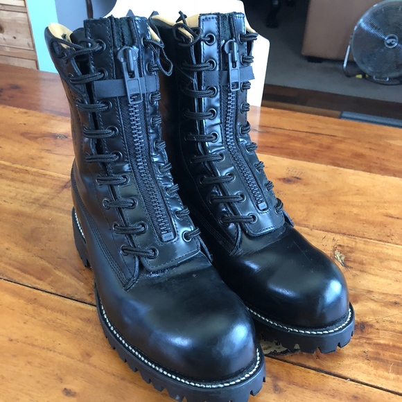 steel toe boots with steel on the outside